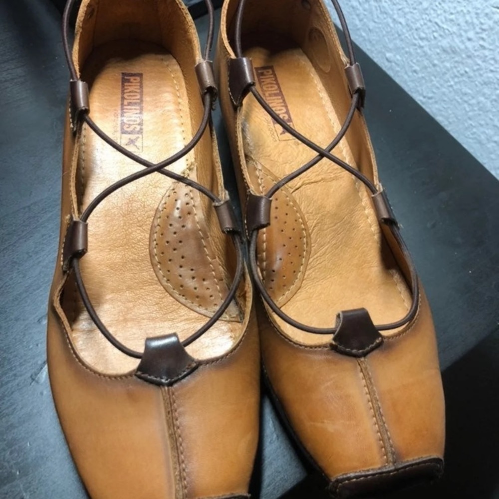 Pikolinos Gandia leather shoe